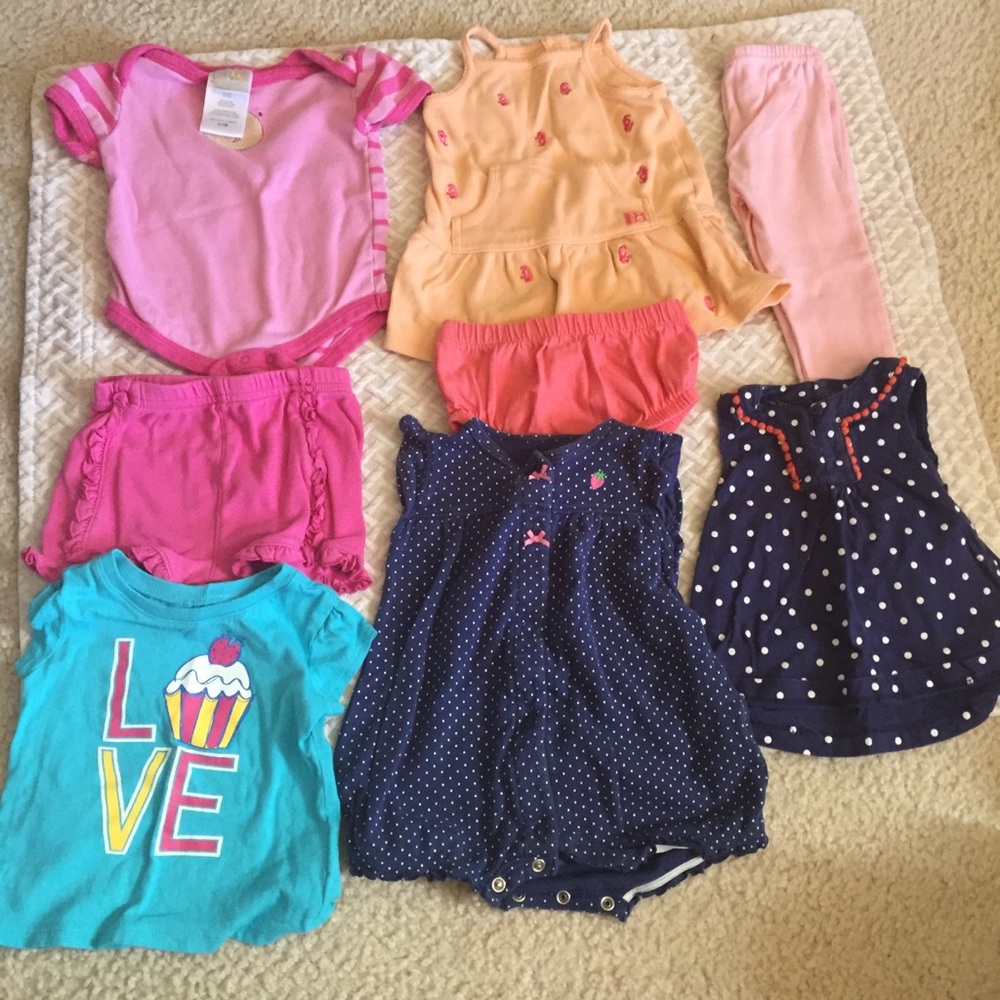 8 piece 6-9 months baby clothes